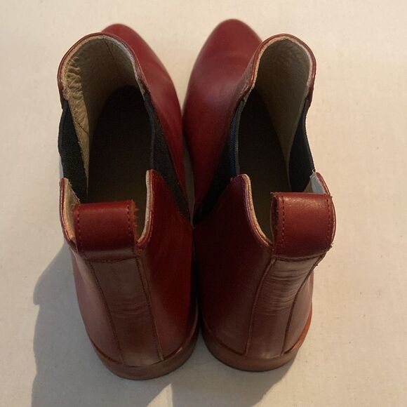 Nisolo Eva Everyday Chelsea Boot size 9 - Picture 5 of 11